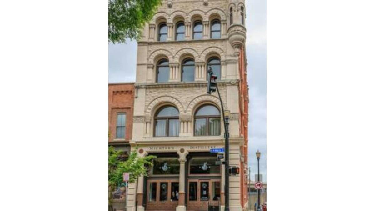 Stunning Nulu 1br Cozysuites 01 Louisville